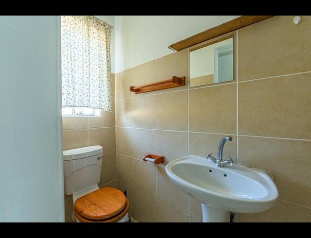2 BEDROOM TOWNHOUSE FOR SALE IN HOWICK NORTH